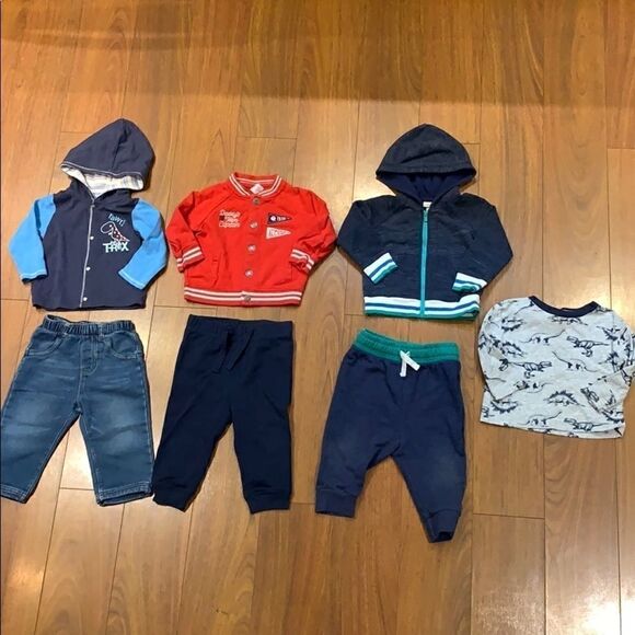 12 Months Bundle of 7. Gently Used. - Picture 1 of 8